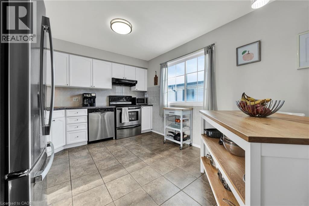 299 Erinbrook Drive, Kitchener, Ontario  N2E 3M2 - Photo 9 - 40793934