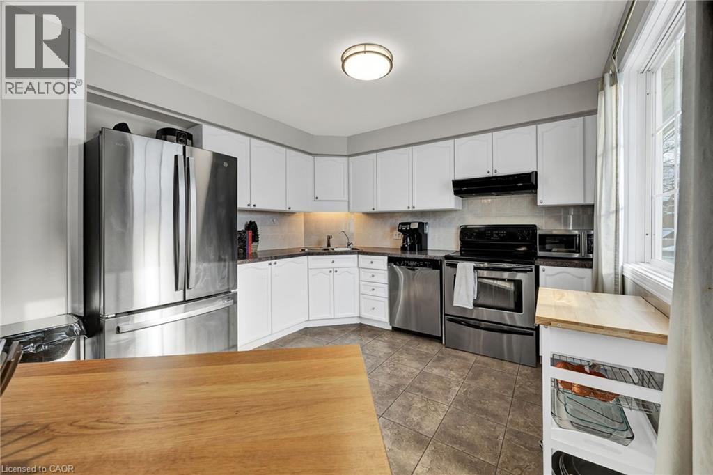 299 Erinbrook Drive, Kitchener, Ontario  N2E 3M2 - Photo 12 - 40793934