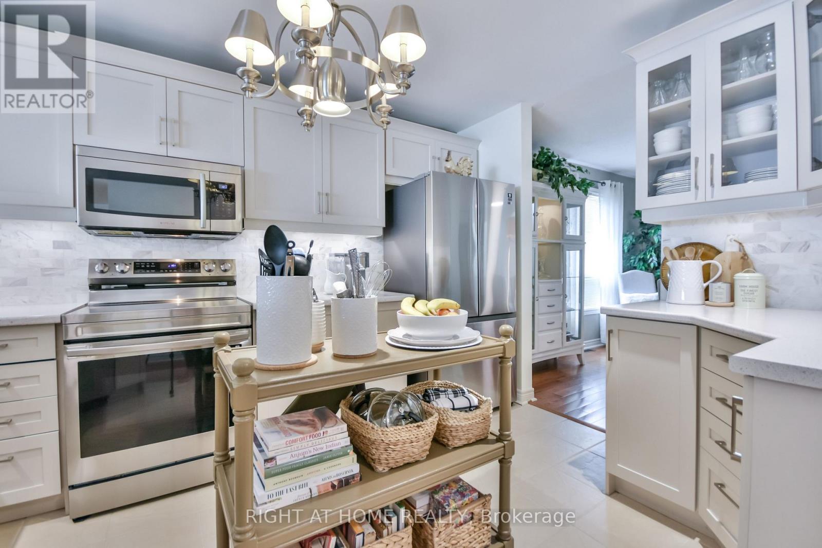 13 Couples Court, Barrie, Ontario  L4M 6V5 - Photo 13 - S12733936