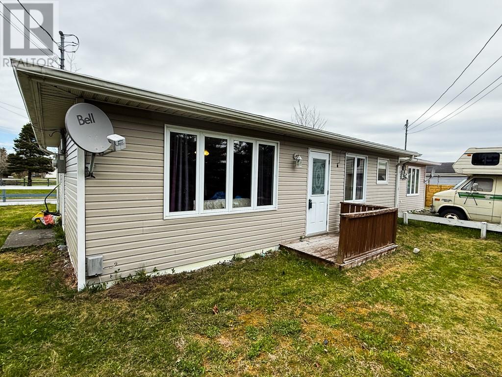 403 Shearstown Road, Bay Roberts, Newfoundland & Labrador  A0A 1G0 - Photo 1 - 1294181