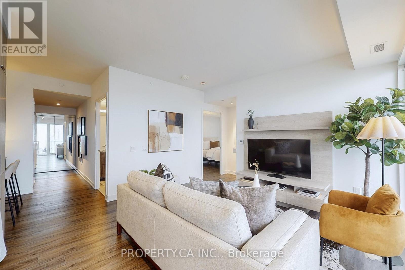 2209 - 15 Queens Quay E, Toronto, Ontario  M5E 0C5 - Photo 4 - C12734938