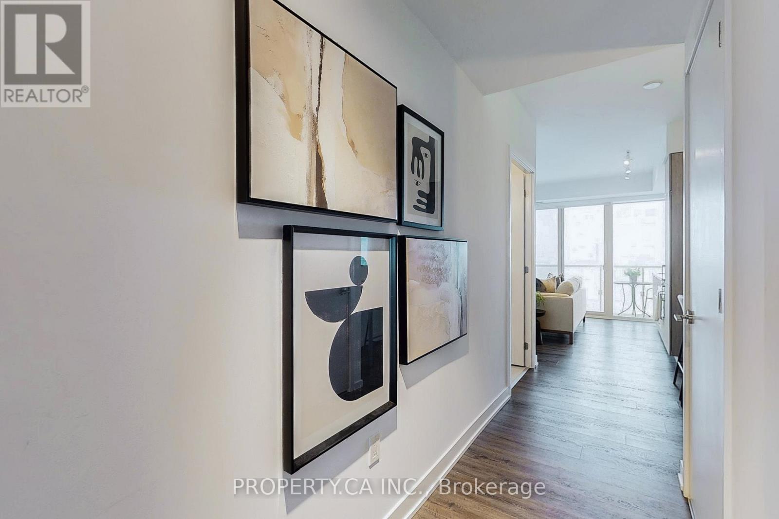 2209 - 15 Queens Quay E, Toronto, Ontario  M5E 0C5 - Photo 5 - C12734938