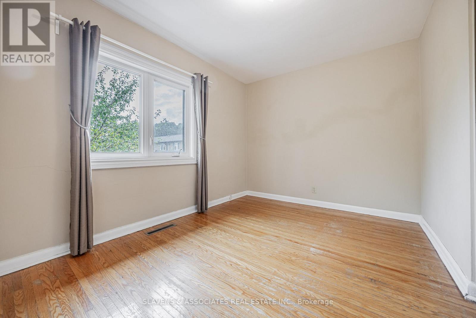 4 Burdock Lane, Toronto, Ontario  M3C 2G5 - Photo 20 - C12738586