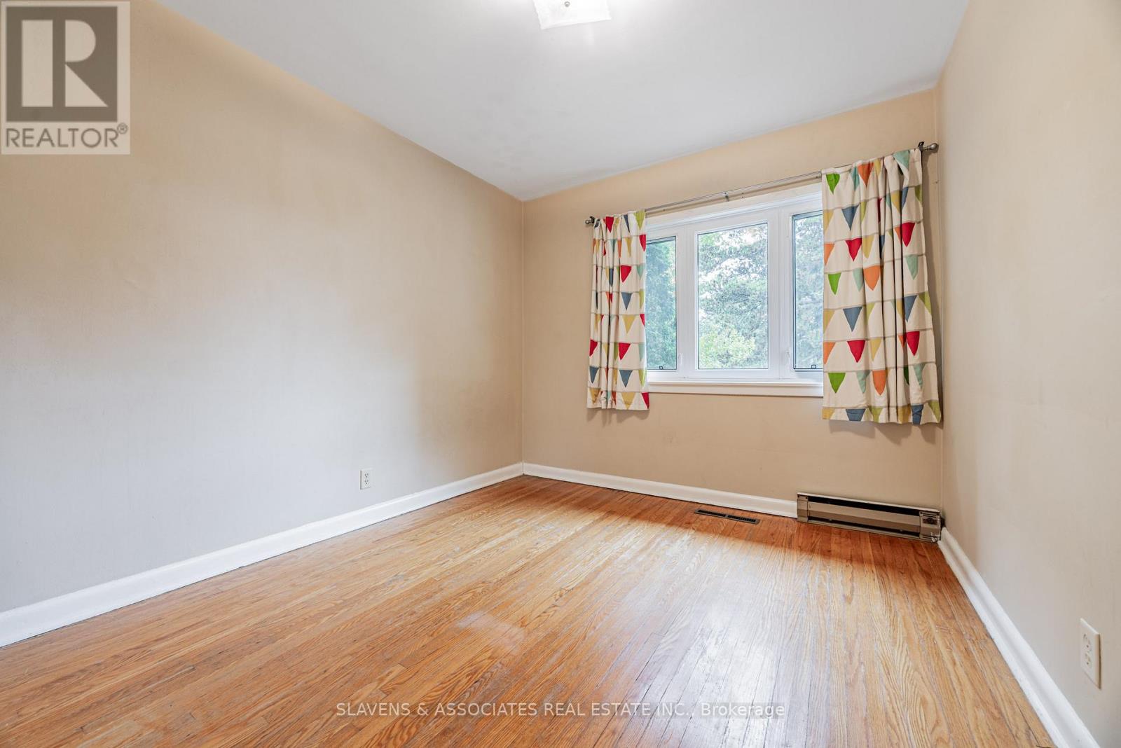 4 Burdock Lane, Toronto, Ontario  M3C 2G5 - Photo 21 - C12738586