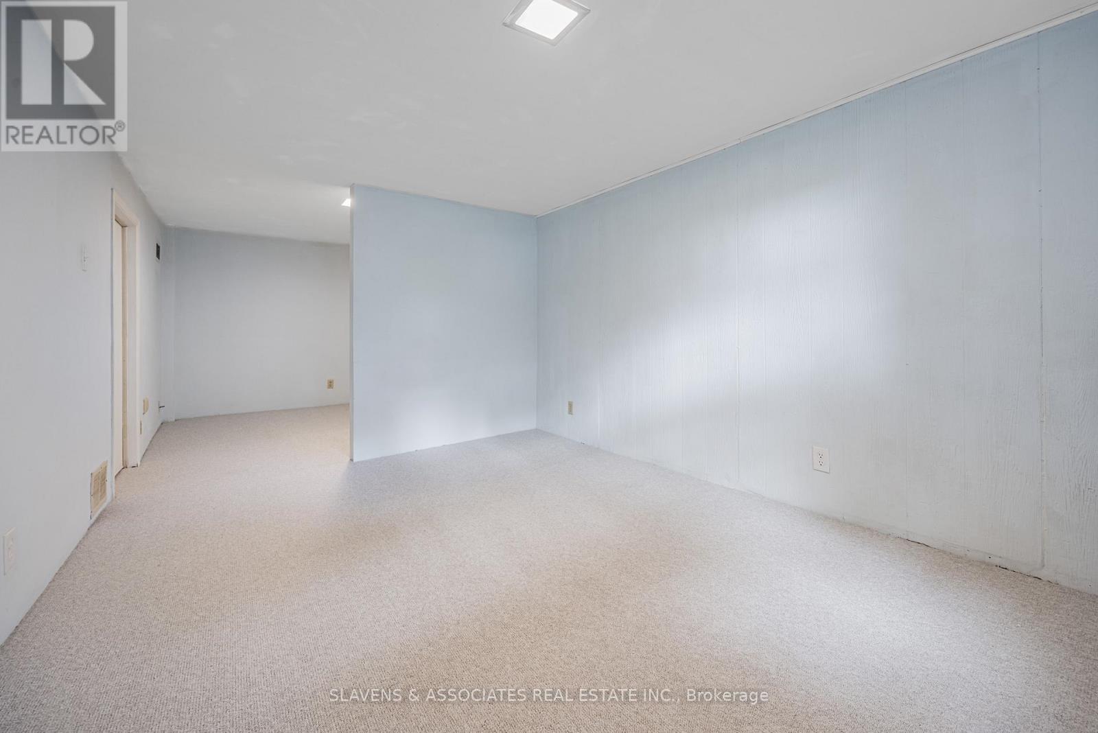 4 Burdock Lane, Toronto, Ontario  M3C 2G5 - Photo 26 - C12738586