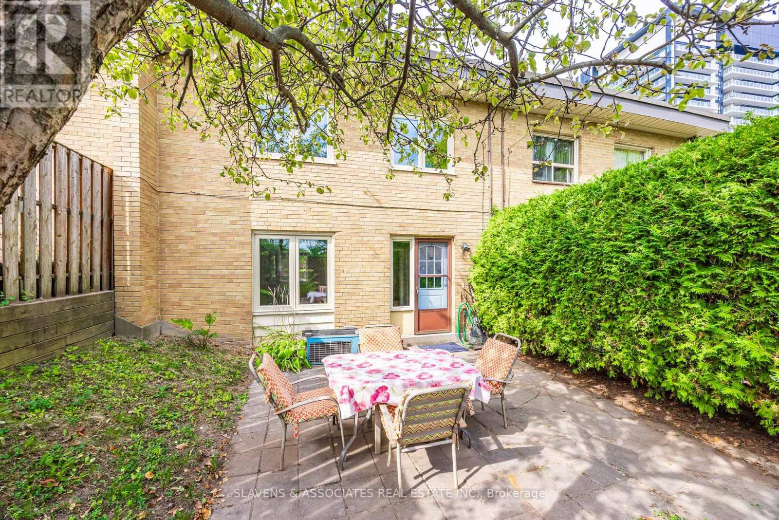 4 Burdock Lane, Toronto, Ontario  M3C 2G5 - Photo 31 - C12738586