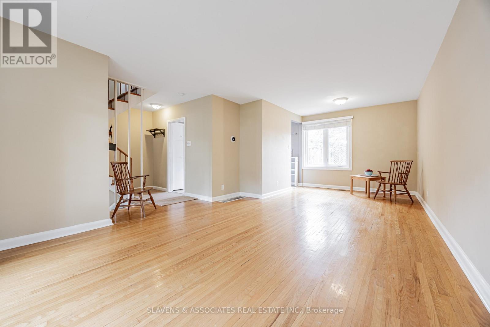 4 Burdock Lane, Toronto, Ontario  M3C 2G5 - Photo 6 - C12738586