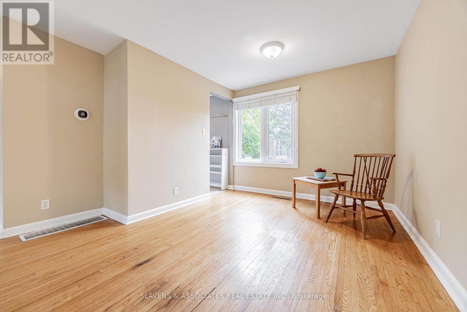 4 Burdock Lane, Toronto, Ontario  M3C 2G5 - Photo 9 - C12738586