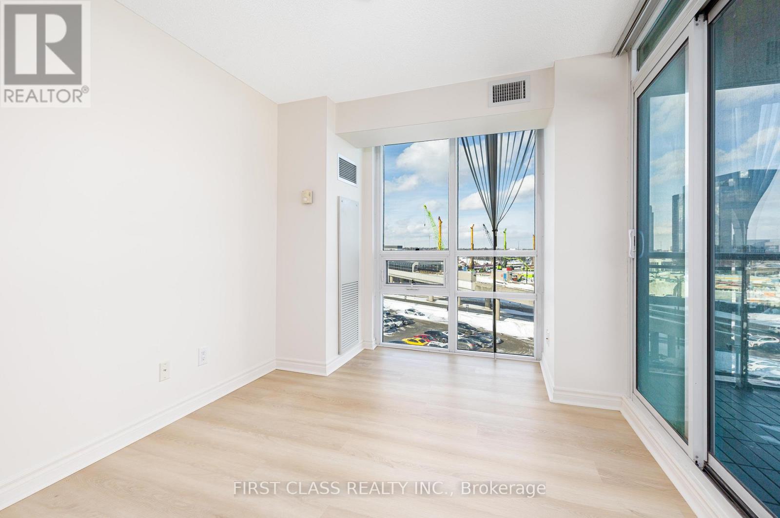 Unknown Address, ,     - Photo 11 - E12738544