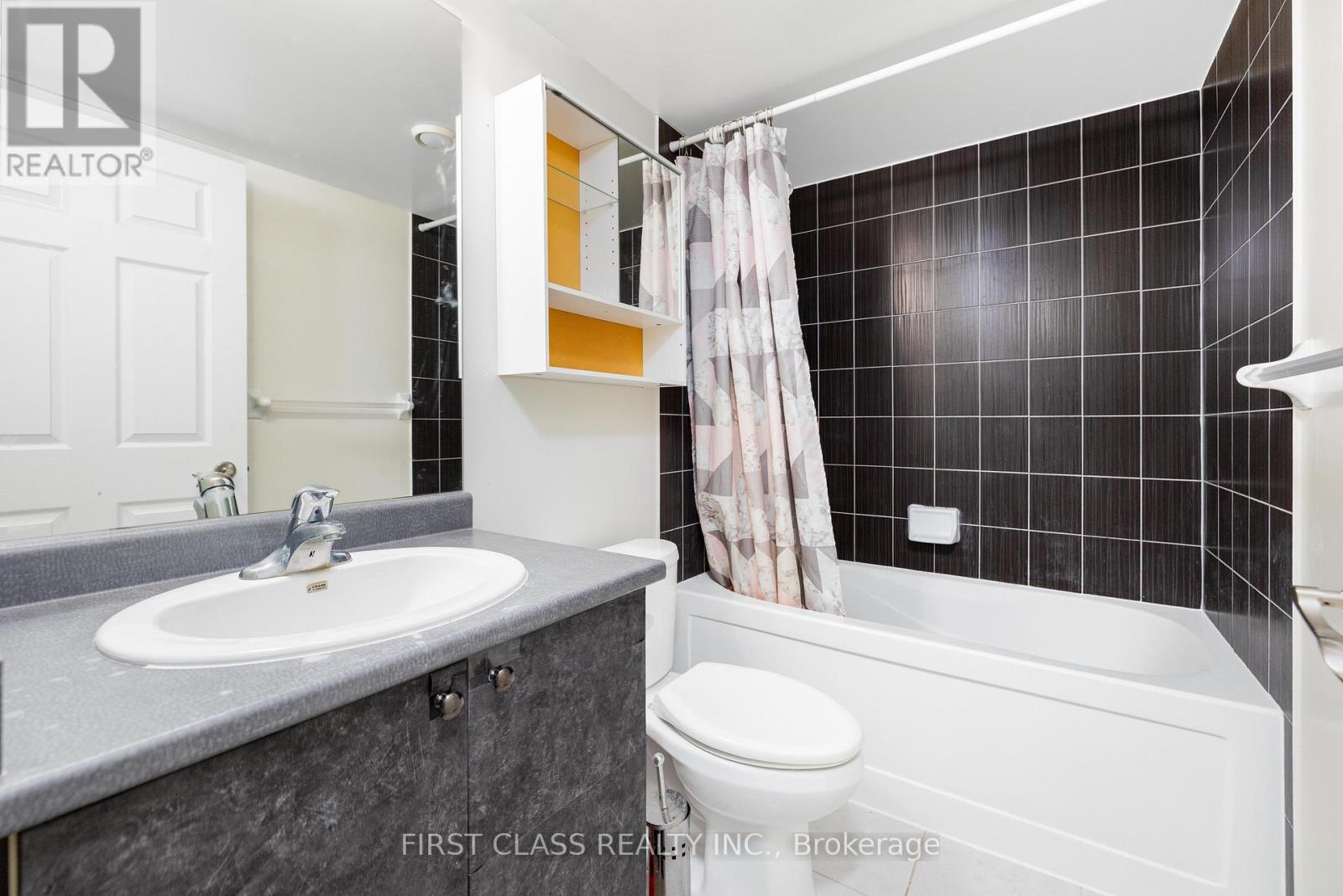 Unknown Address, ,     - Photo 5 - E12738544