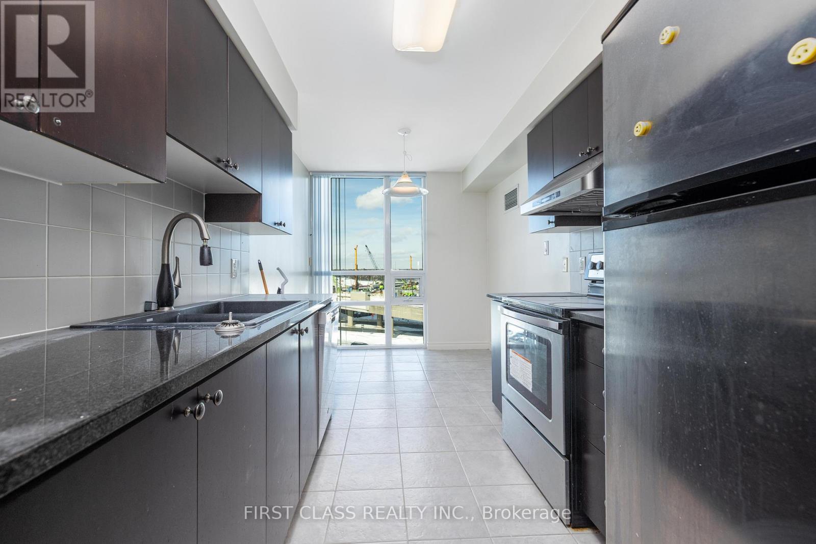 Unknown Address, ,     - Photo 9 - E12738544