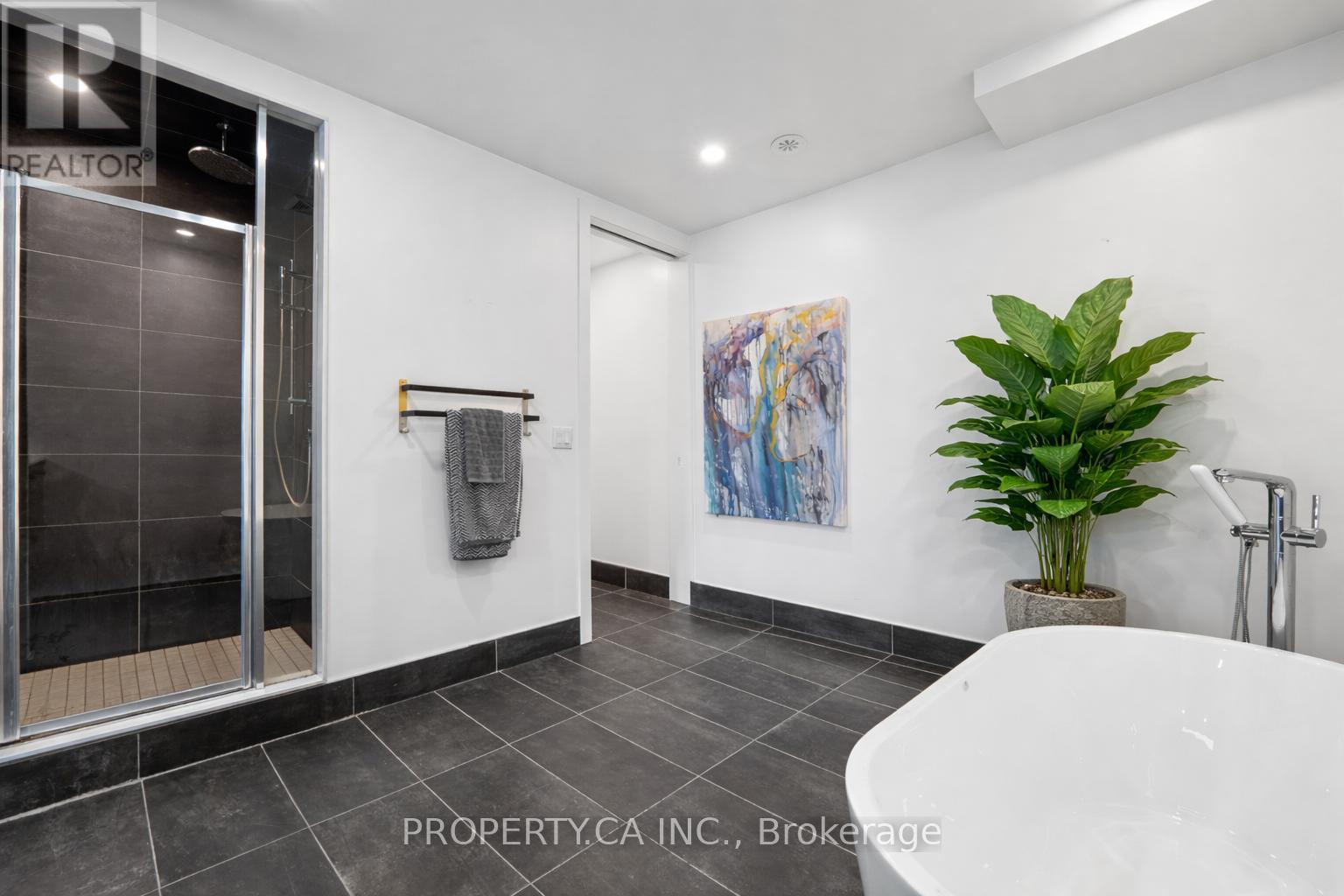 Th08 - 1331 Queen Street E, Toronto, Ontario  M4L 0B1 - Photo 28 - E12738550