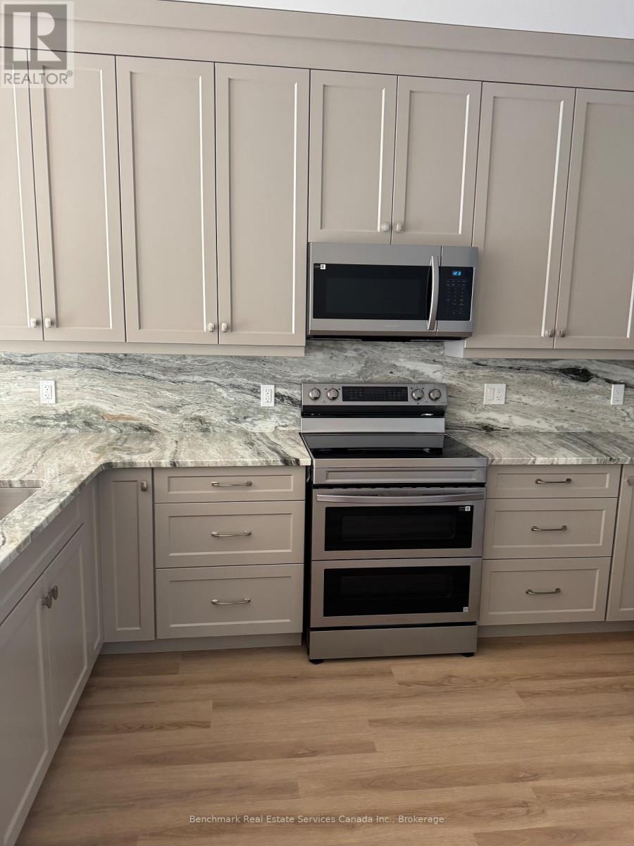 32 - 1182 Queen Street, Kincardine, Ontario  N2Z 1G4 - Photo 10 - X12703348