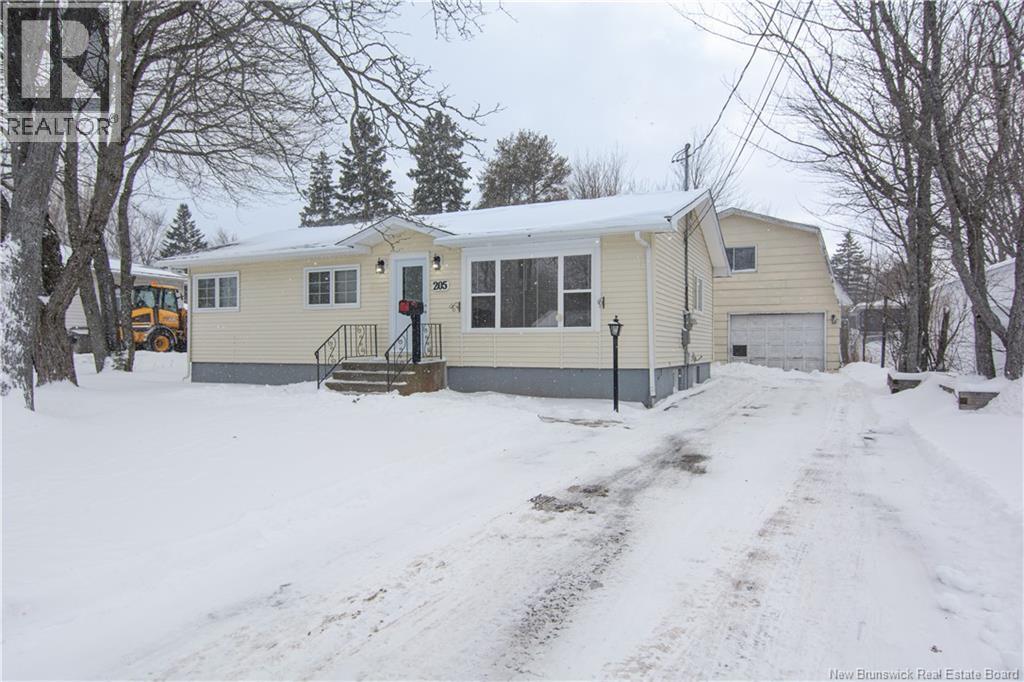 205 Canterbury Avenue, Riverview, New Brunswick  E1B 2R6 - Photo 2 - NB132783