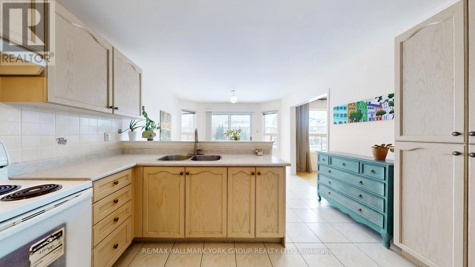 86 Petermann Street, Aurora, Ontario  L4G 7X5 - Photo 13 - N12738566