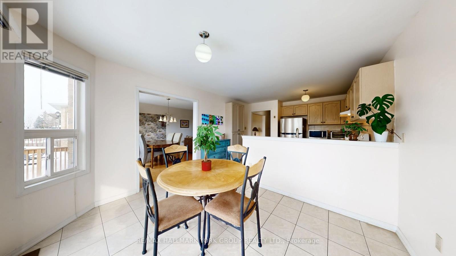 86 Petermann Street, Aurora, Ontario  L4G 7X5 - Photo 17 - N12738566