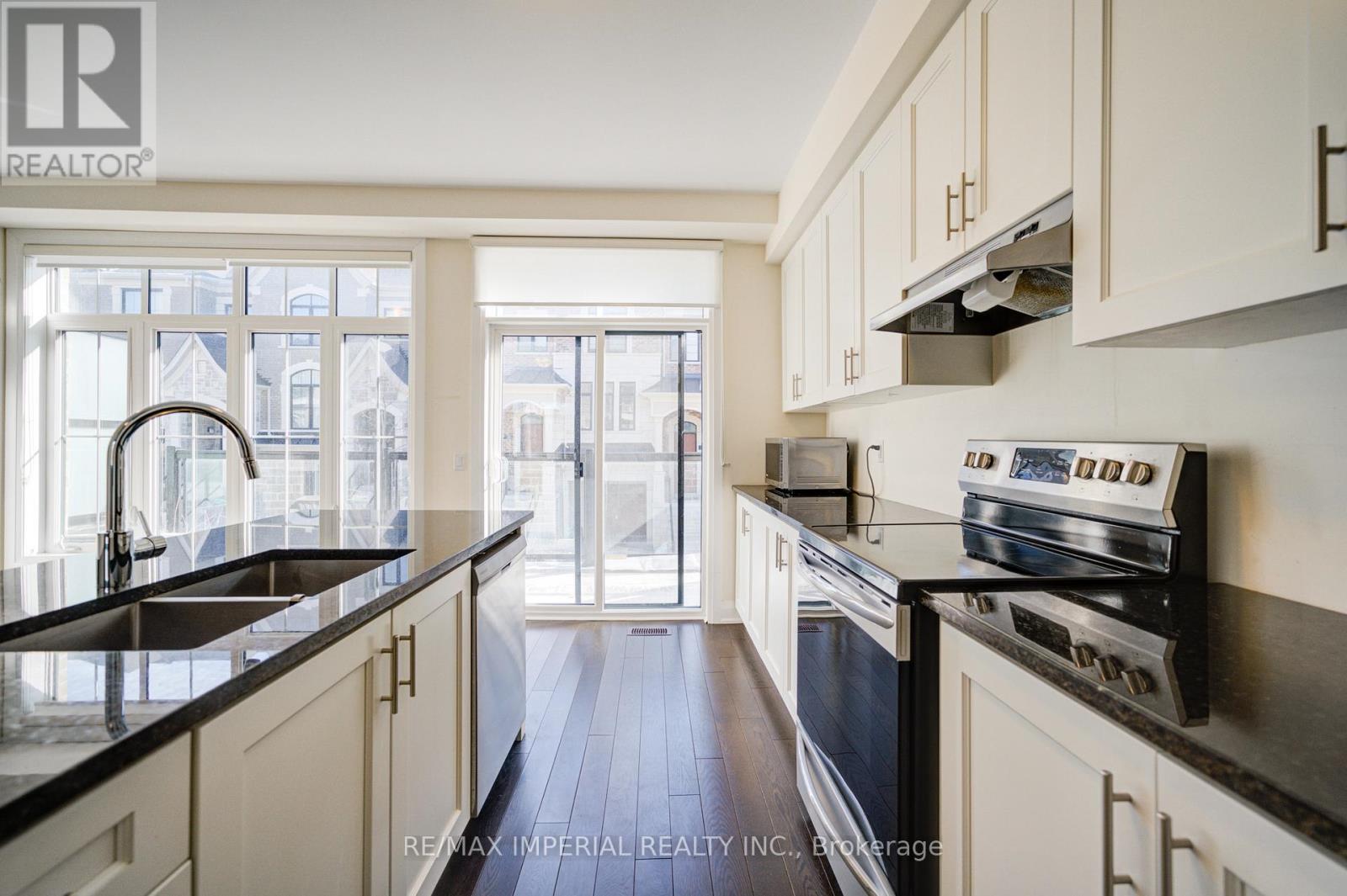 539 Carrville Road, Richmond Hill, Ontario  L4C 0Z9 - Photo 22 - N12738602