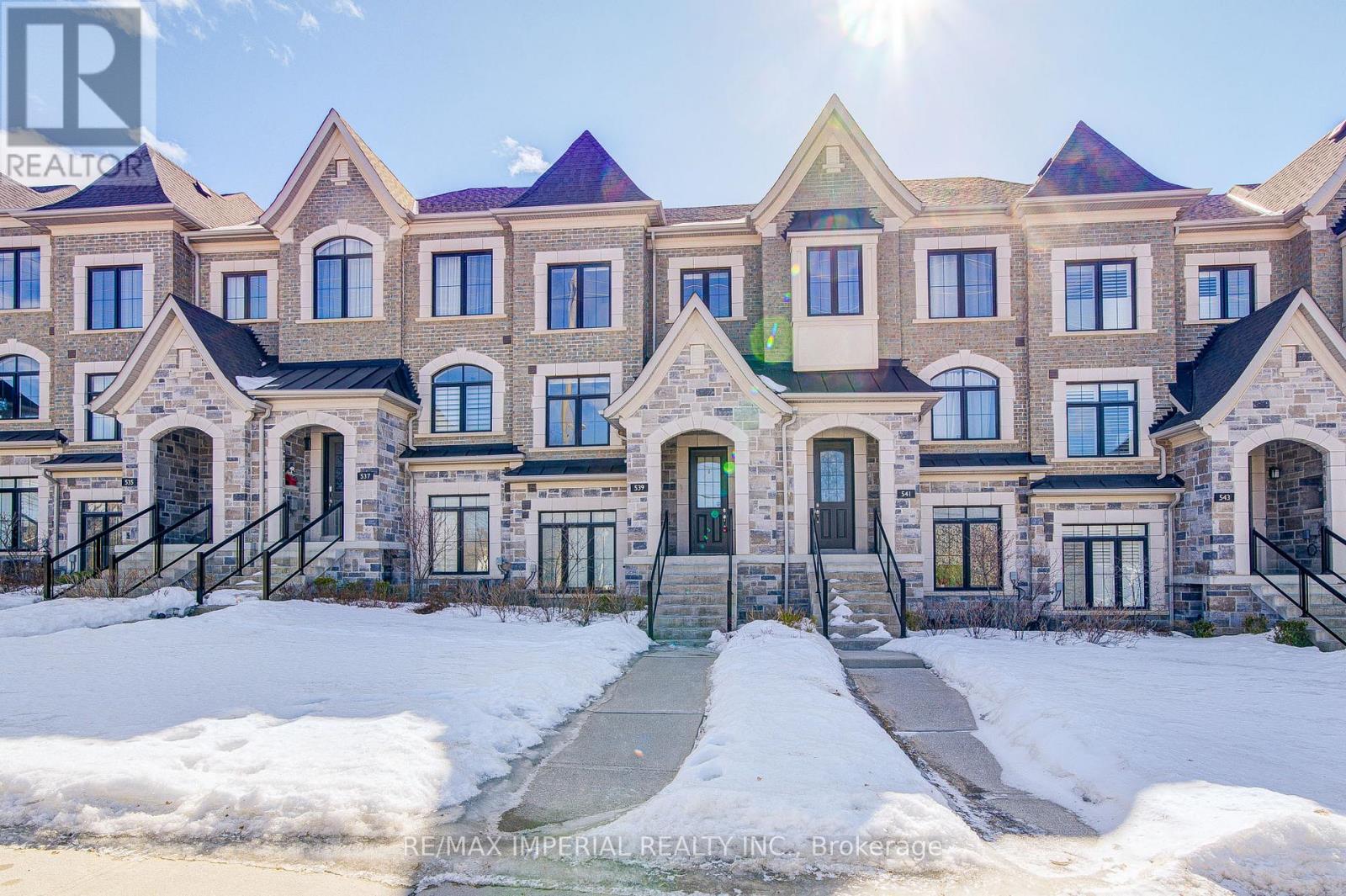 539 Carrville Road, Richmond Hill, Ontario  L4C 0Z9 - Photo 3 - N12738602