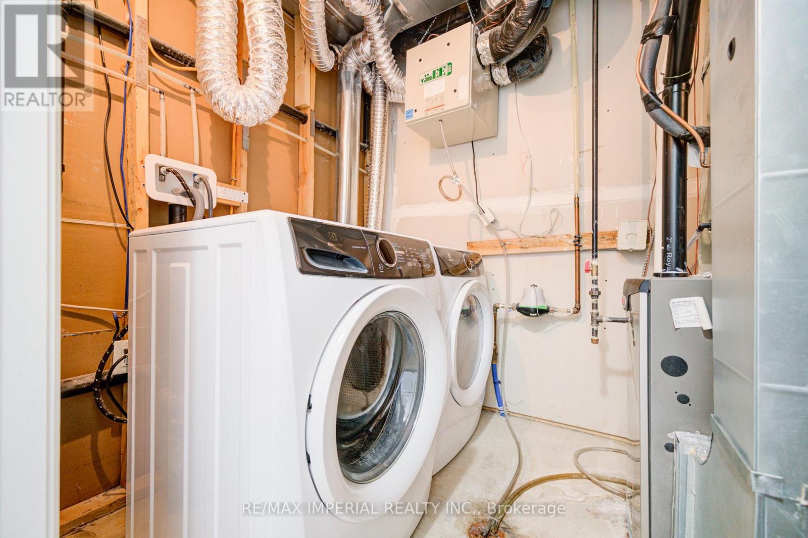 539 Carrville Road, Richmond Hill, Ontario  L4C 0Z9 - Photo 39 - N12738602