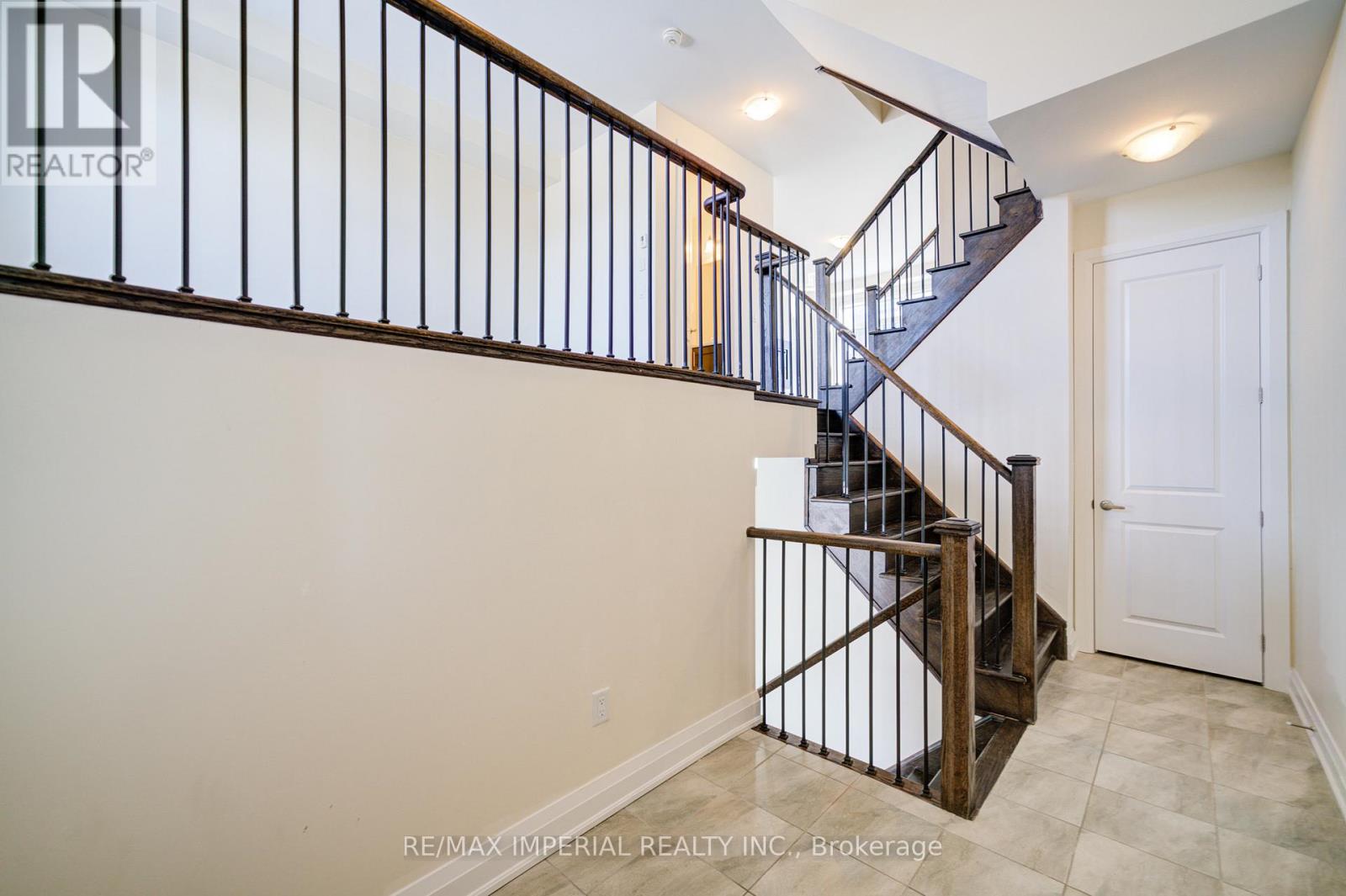 539 Carrville Road, Richmond Hill, Ontario  L4C 0Z9 - Photo 6 - N12738602