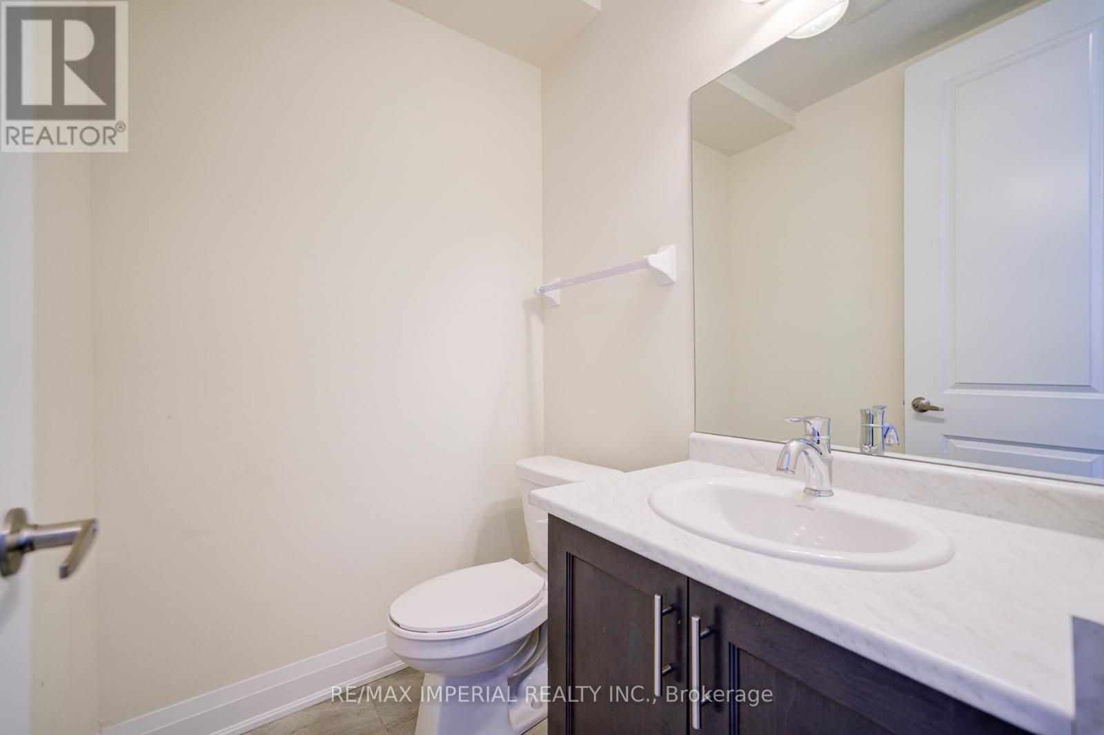 539 Carrville Road, Richmond Hill, Ontario  L4C 0Z9 - Photo 7 - N12738602