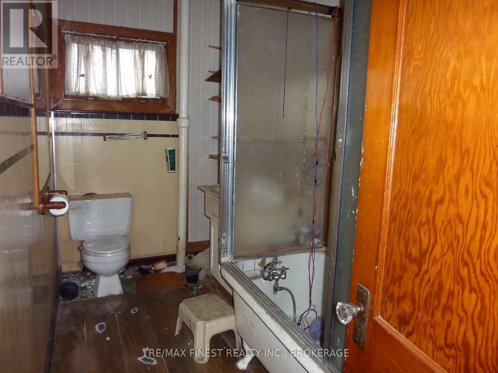 32 Connaught Street, Kingston, Ontario  K7K 4W2 - Photo 6 - X12738632