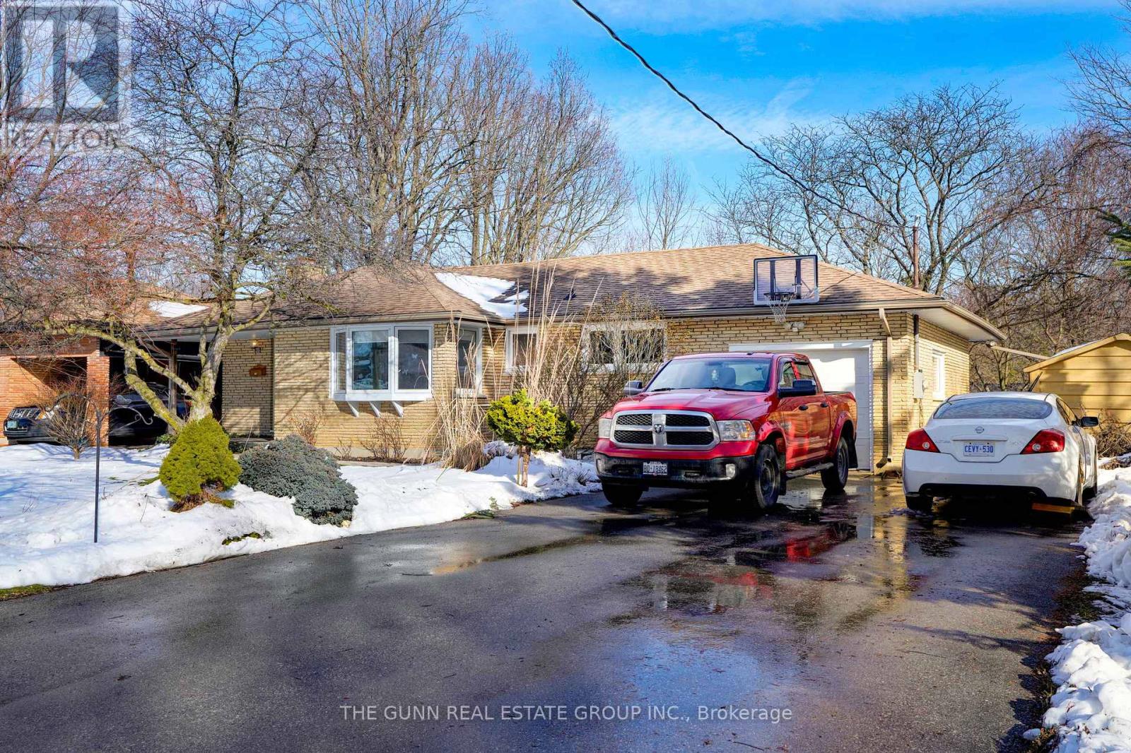 493 Cypress Avenue, London North, Ontario  N6H 3R4 - Photo 2 - X12738650