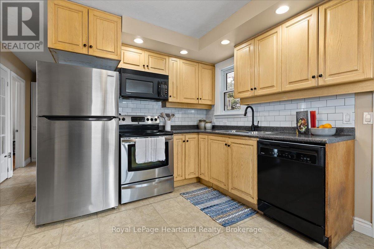 7637 Wellington Road 7, Mapleton, Ontario N0B 1A0 - Photo 13 - X12738716