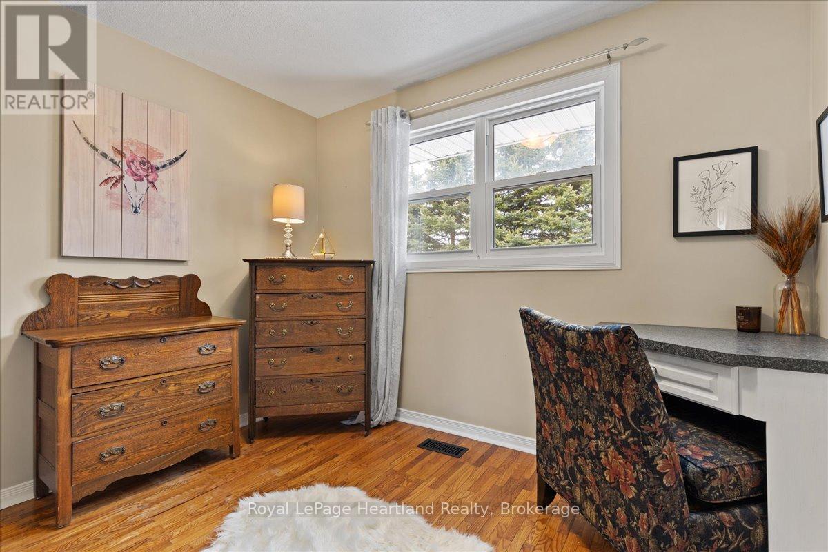 7637 Wellington Road 7, Mapleton, Ontario N0B 1A0 - Photo 21 - X12738716