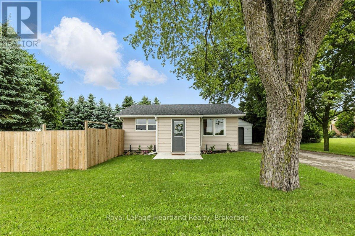 7637 Wellington Road 7, Mapleton, Ontario N0B 1A0 - Photo 3 - X12738716