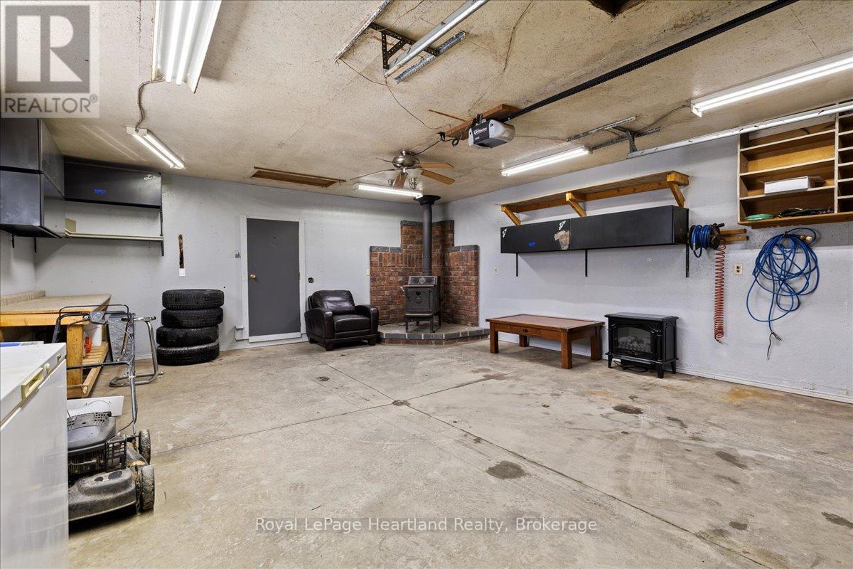 7637 Wellington Road 7, Mapleton, Ontario N0B 1A0 - Photo 35 - X12738716