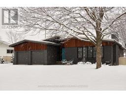 377 SUMMIT AVENUE, Ottawa, Ontario