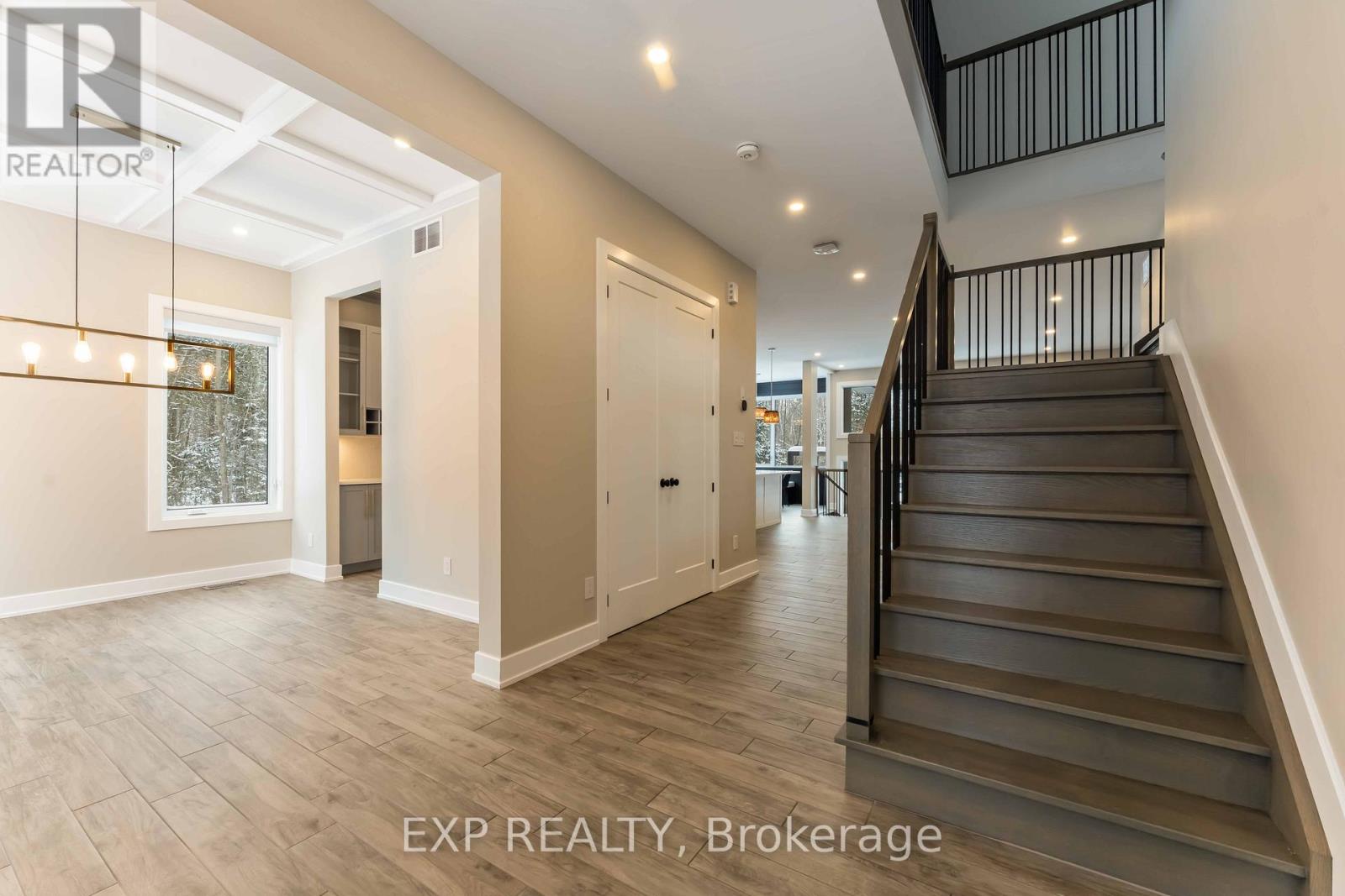 1961 Cedarlakes Way, Ottawa, Ontario  K4P 1P2 - Photo 4 - X12738824