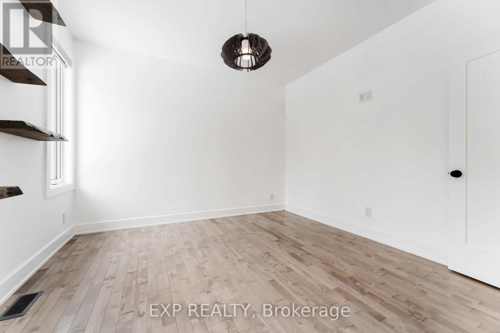 1961 Cedarlakes Way, Ottawa, Ontario K4P 1P2 - Photo 32 - X12738860