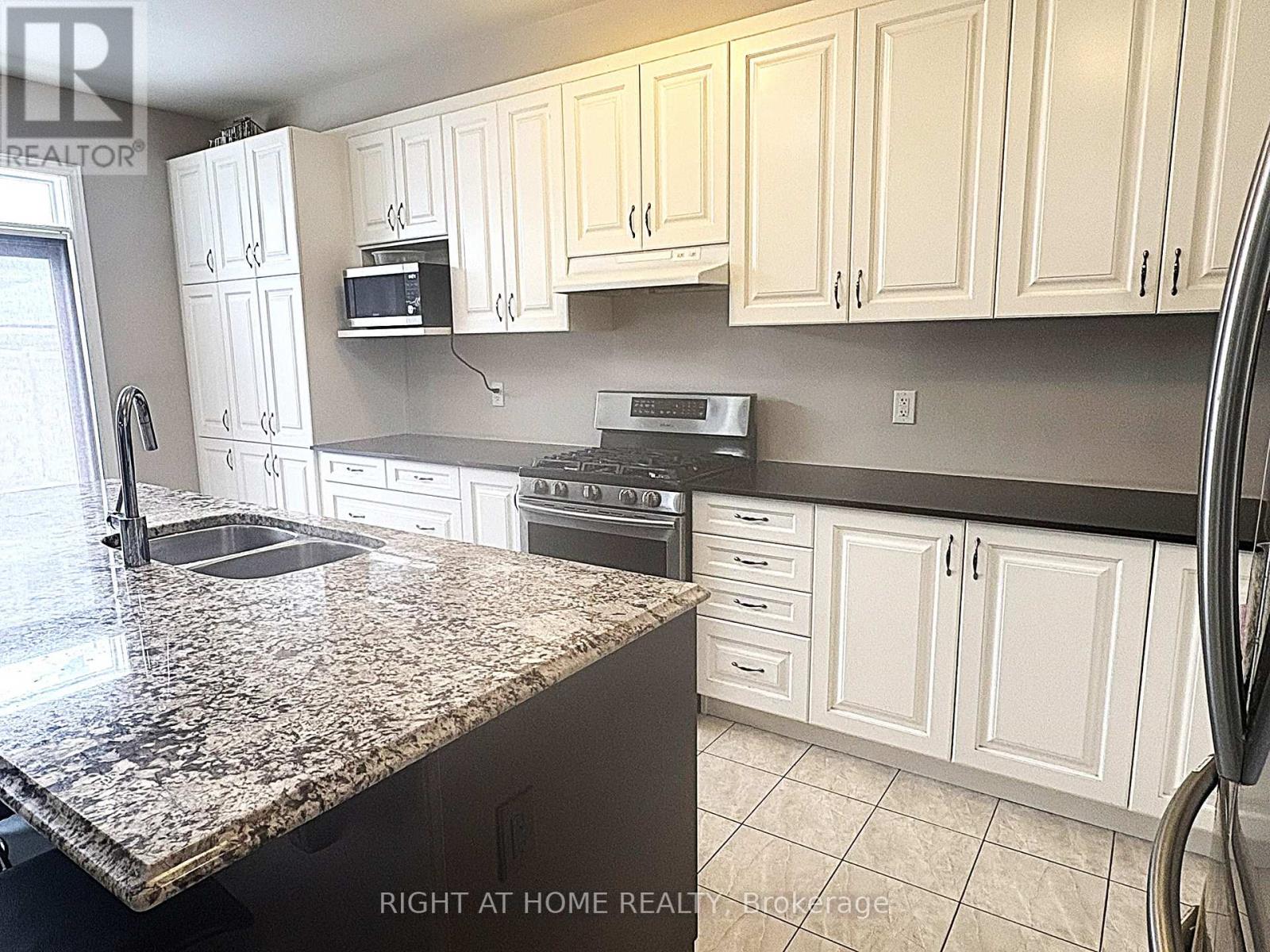 713 Devario Crescent, Ottawa, Ontario  K2J 6H3 - Photo 14 - X12738870