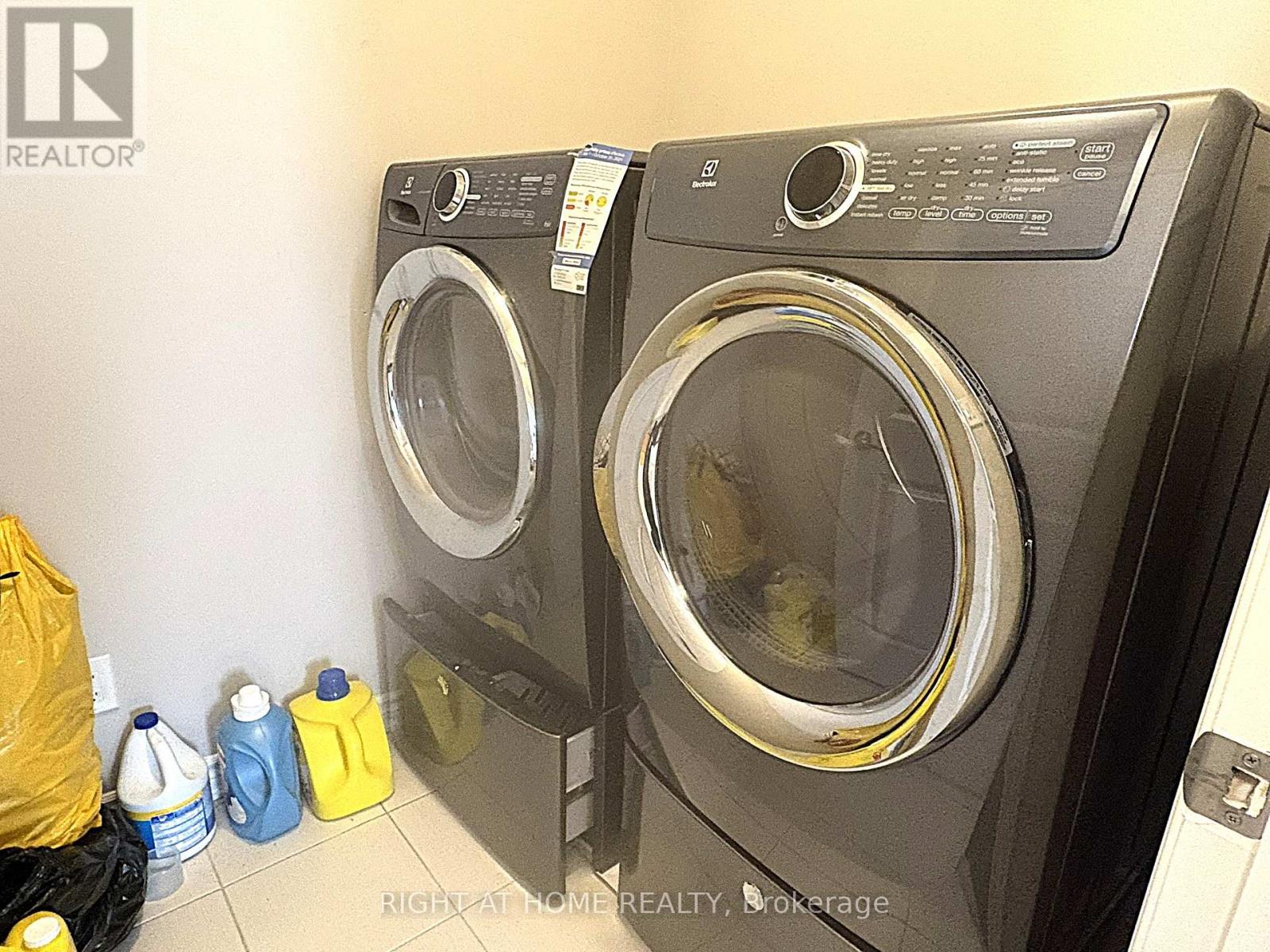 713 Devario Crescent, Ottawa, Ontario  K2J 6H3 - Photo 27 - X12738870