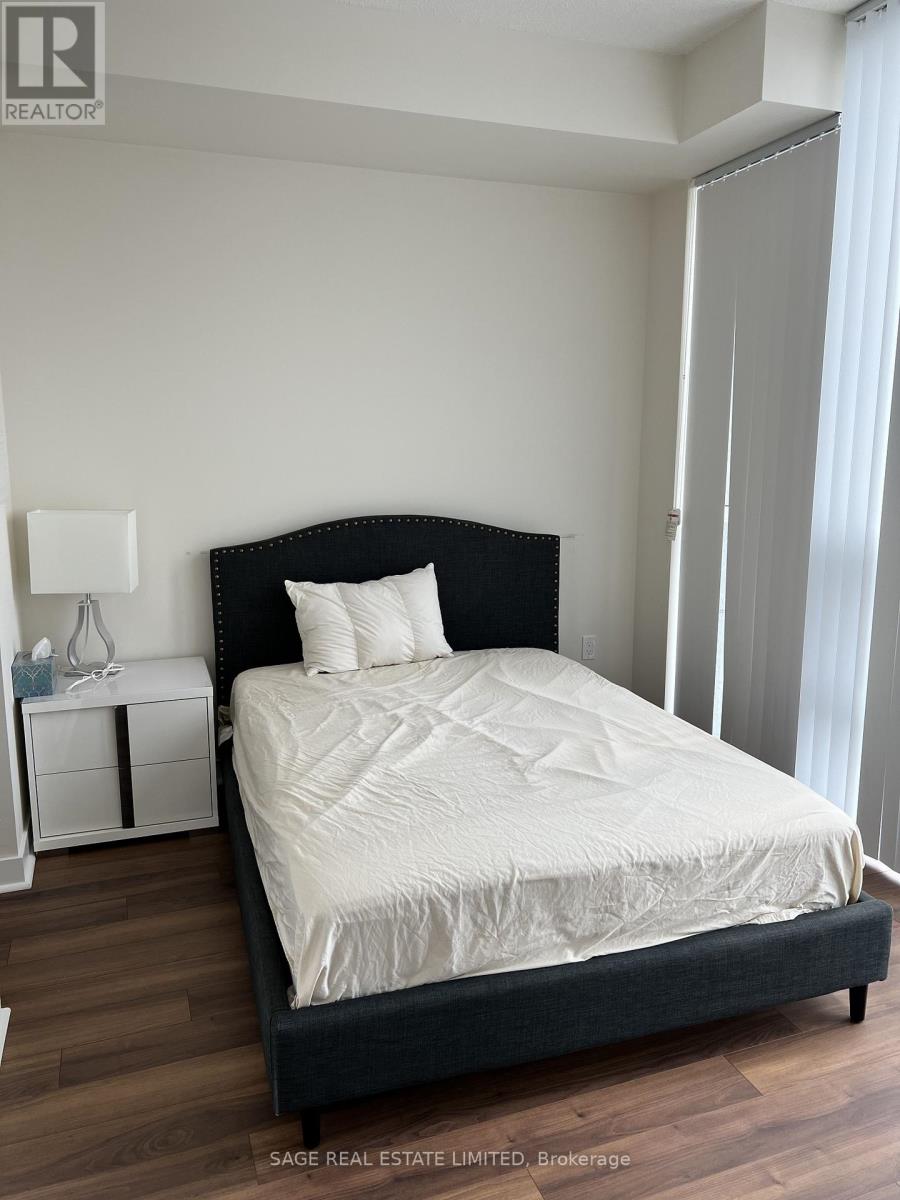 3907 - 3975 Grand Park Drive, Mississauga, Ontario  L5B 4L6 - Photo 5 - W12738568