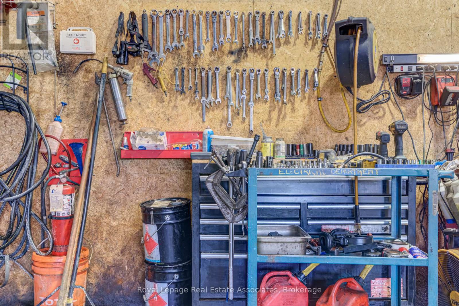 Unit 4 - 5890 Dixie Road, Mississauga, Ontario  L4W 1E9 - Photo 18 - W12738580