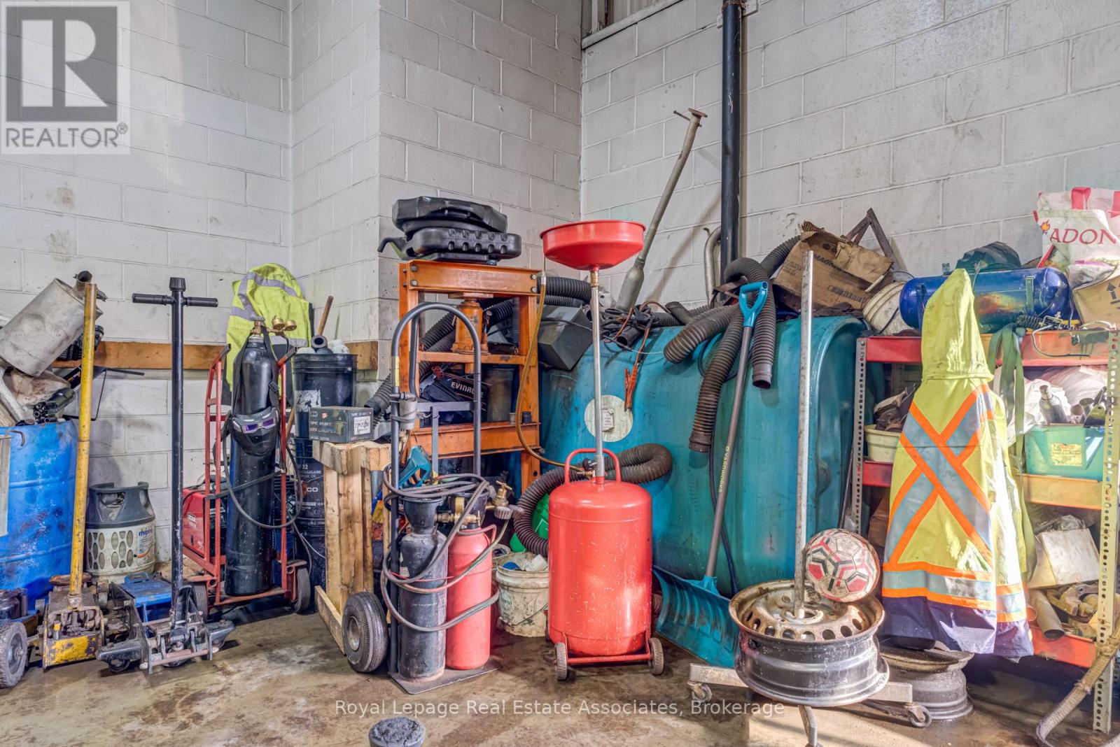 Unit 4 - 5890 Dixie Road, Mississauga, Ontario  L4W 1E9 - Photo 20 - W12738580