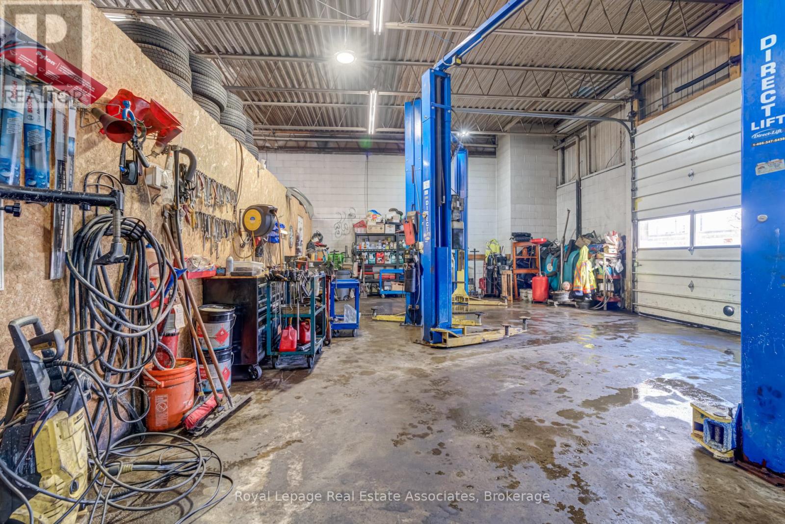 Unit 4 - 5890 Dixie Road, Mississauga, Ontario  L4W 1E9 - Photo 8 - W12738580