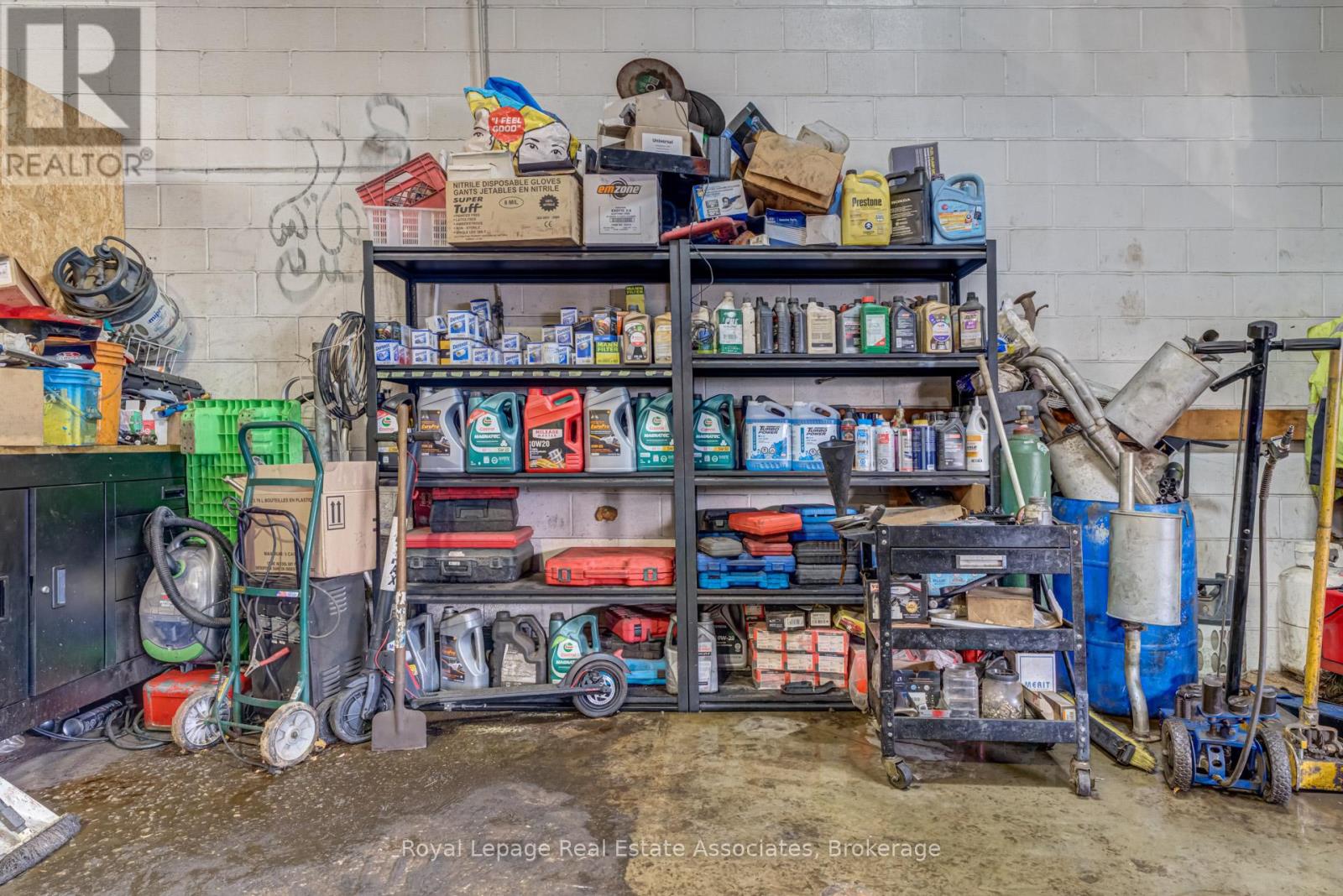 Unit 4 - 5890 Dixie Road, Mississauga, Ontario  L4W 1E9 - Photo 9 - W12738580