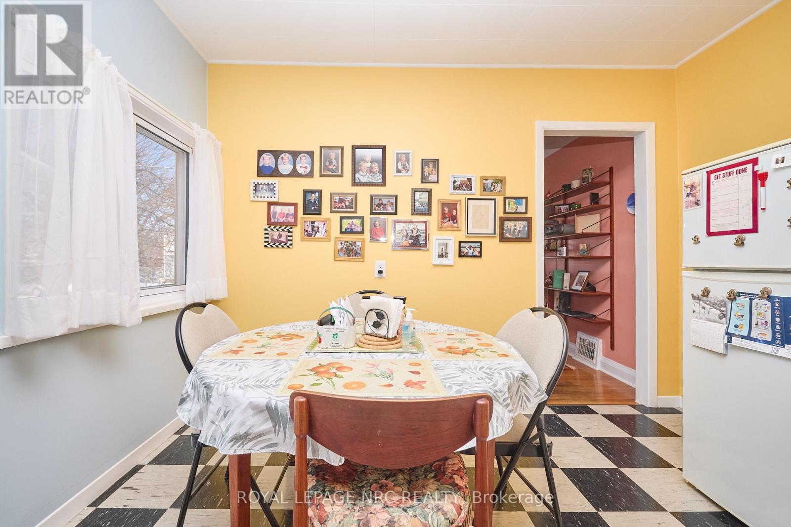 218 Carlton Street, St. Catharines, Ontario  L2R 1S7 - Photo 13 - X12738636