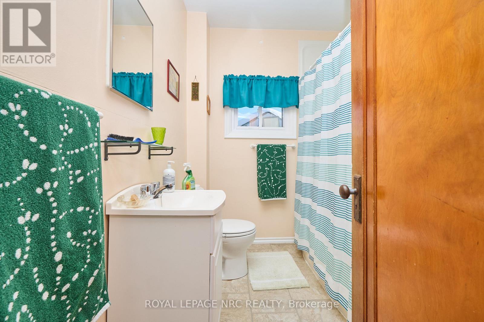 218 Carlton Street, St. Catharines, Ontario  L2R 1S7 - Photo 18 - X12738636