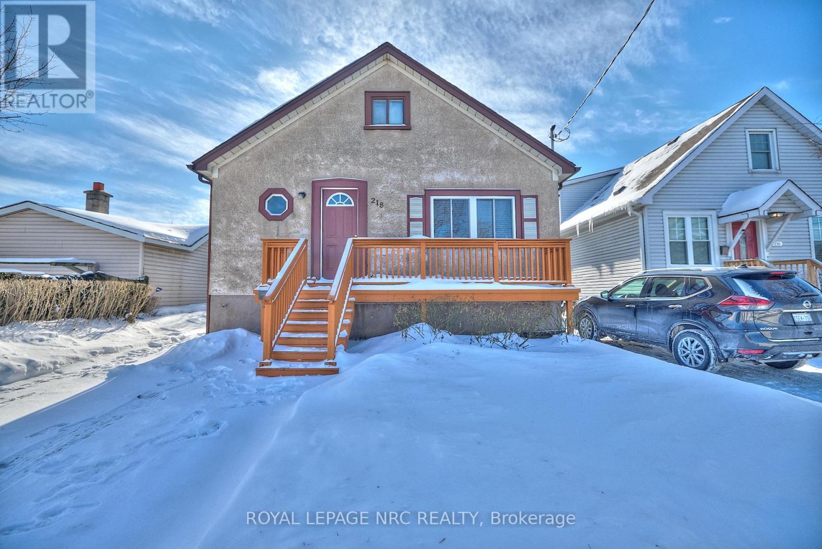 218 Carlton Street, St. Catharines, Ontario  L2R 1S7 - Photo 3 - X12738636
