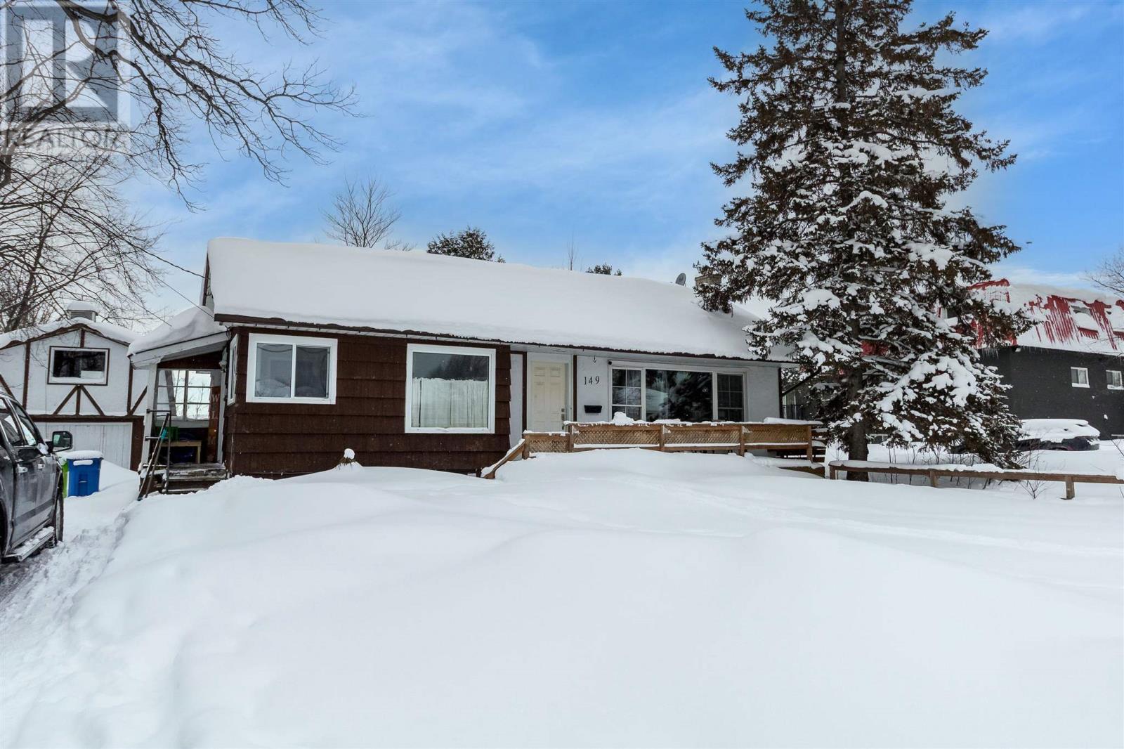 149 Willow Ave, Sault Ste. Marie, Ontario  P6B 5B1 - Photo 2 - SM260193