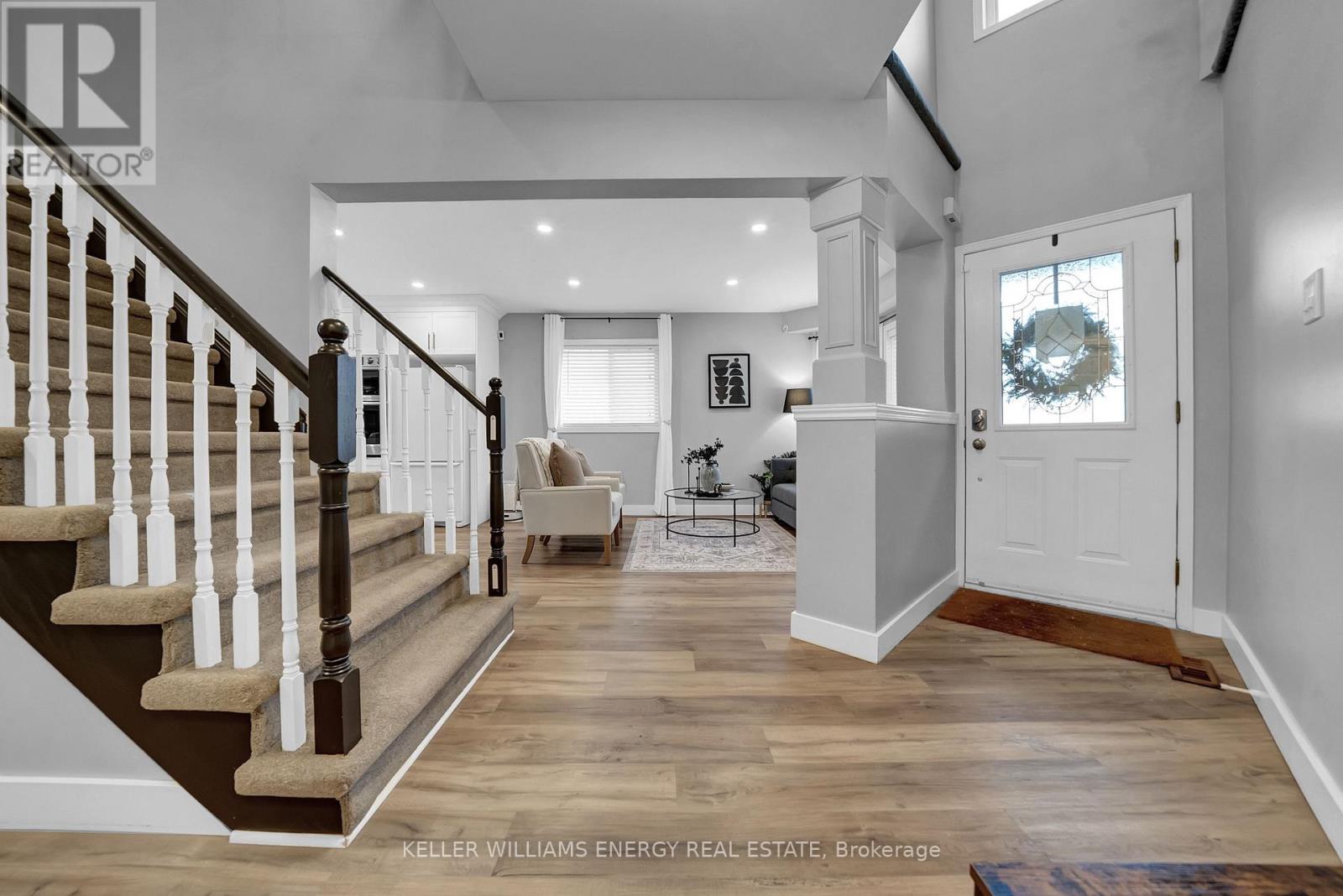 128 West Side Drive, Clarington, Ontario  L1C 5A2 - Photo 5 - E12738688