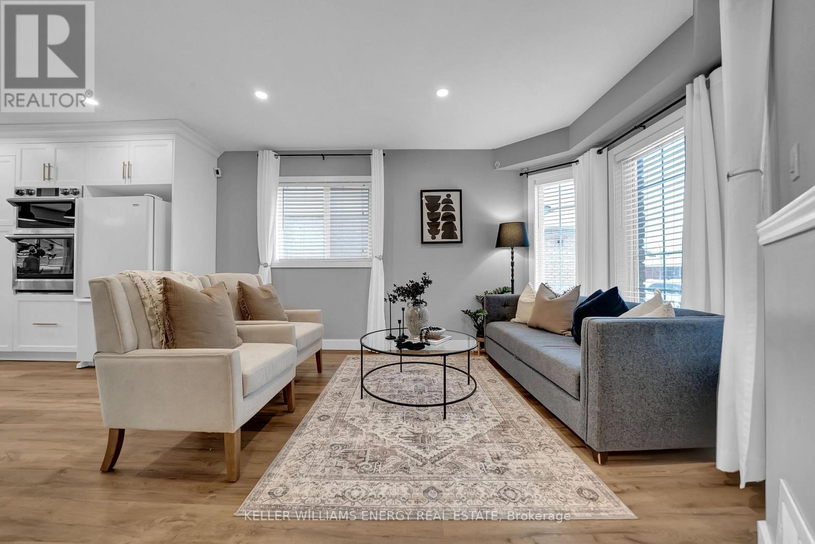 128 West Side Drive, Clarington, Ontario  L1C 5A2 - Photo 7 - E12738688