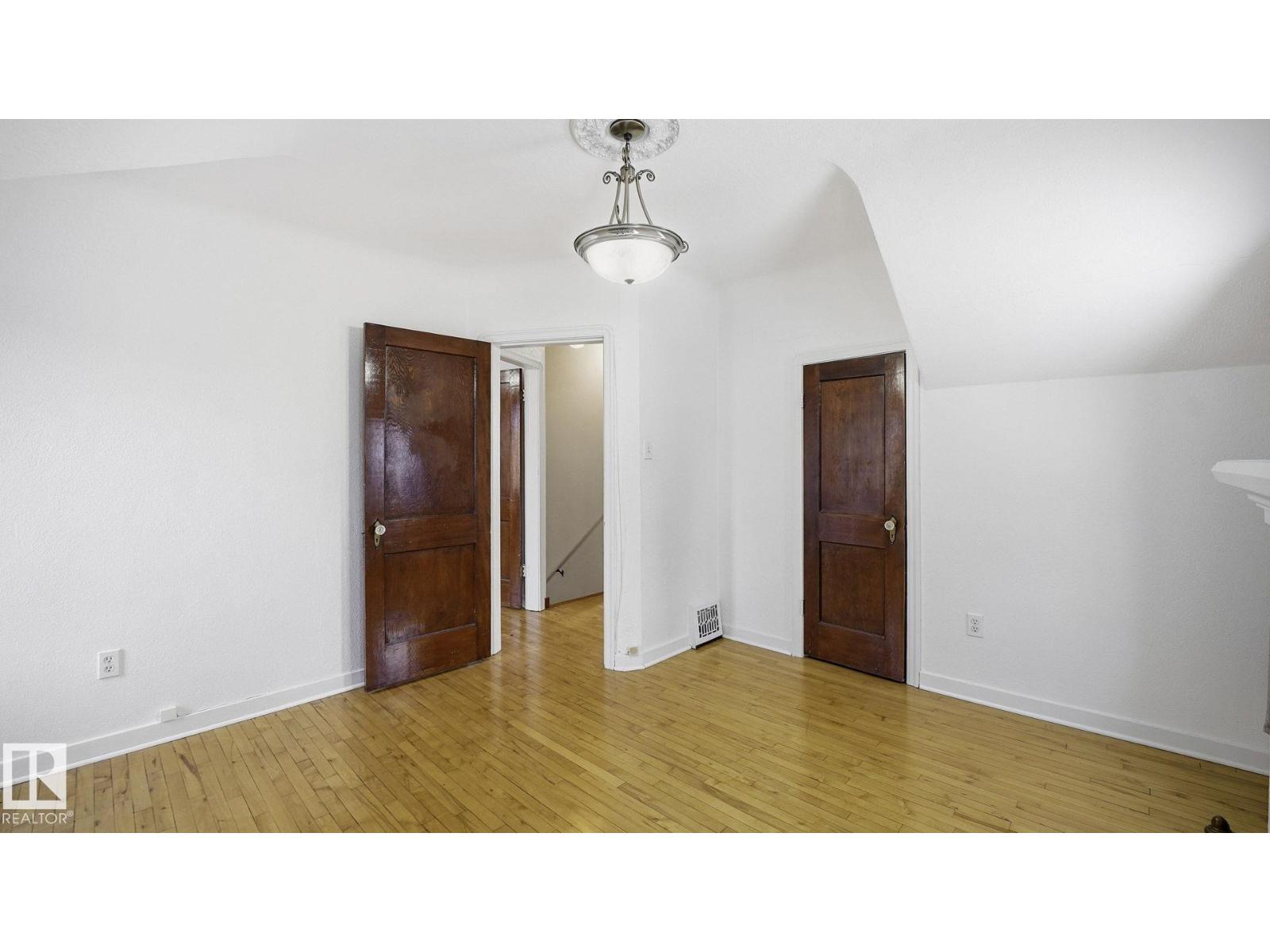 10149 122 St Nw, Edmonton, Alberta  T5N 1L7 - Photo 16 - E4471413