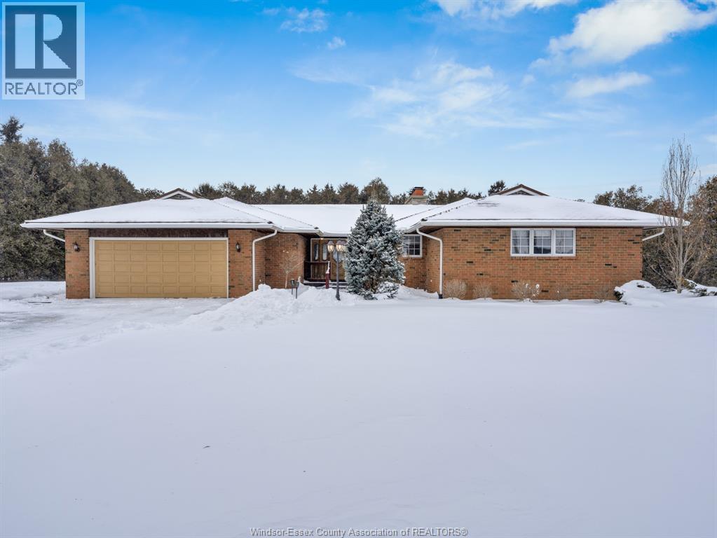 MLS# 26002144: 271-273 MERSEA RD 12, Leamington, Canada