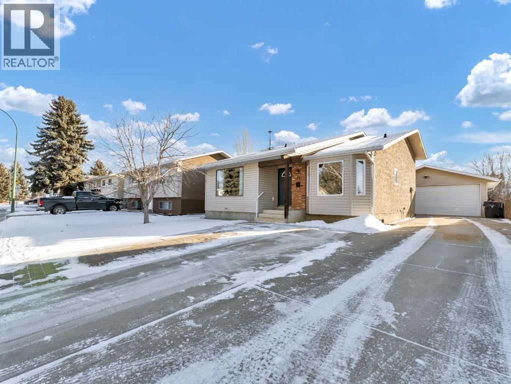 23 Ross Haven Avenue Se, Medicine Hat, Alberta  T1B 2R2 - Photo 2 - A2281161